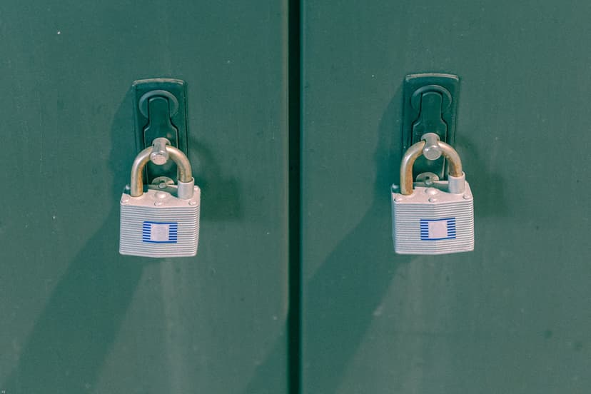 Parquet vs Proprietary Formats: Why Standard Storage Matters