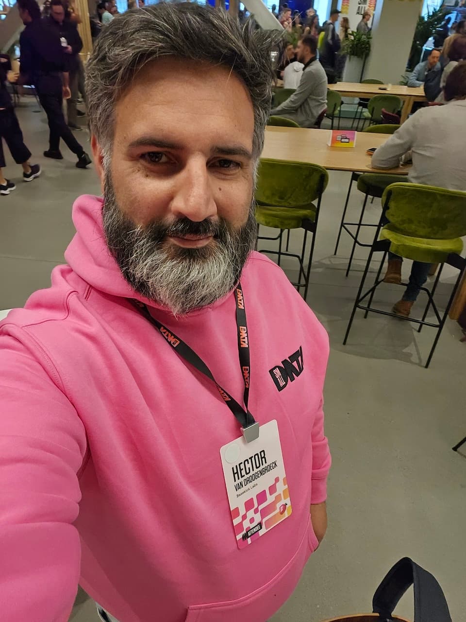 Imagen de portada para Arc's First Month: 358 Stars, Production POCs, and Small Data SF